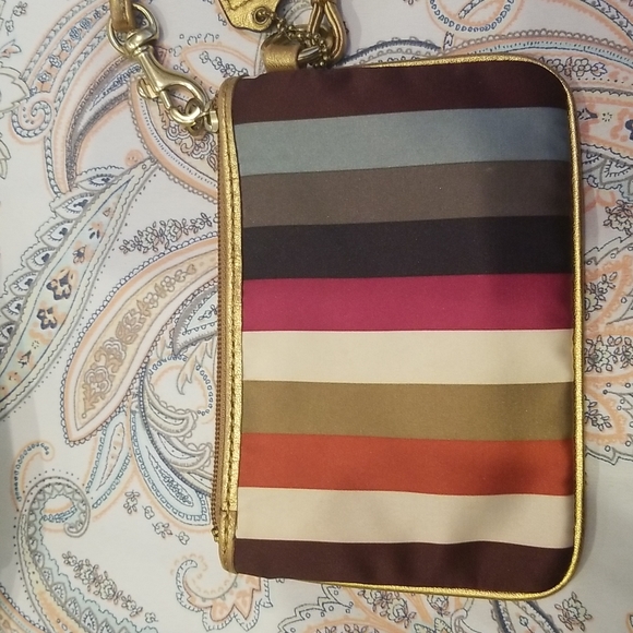 Beautiful Striped Coach Crossbody Purse, wristlet & ID Card Holder - Picture 2 of 10